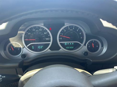 Used 2008 Jeep Wrangler Unlimited Rubicon w/ Dual Top Group AWD/4WD image 3