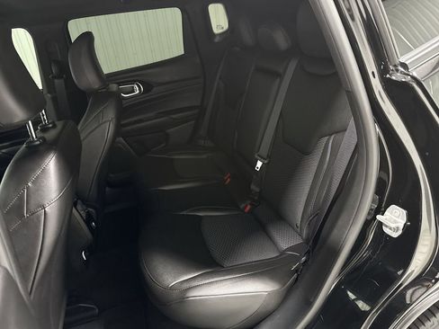 Used 2025 Jeep Compass Latitude w/ Altitude Special Edition image 26