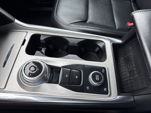 Used 2023 Ford Explorer Limited w/ Equipment Group 301A image 23