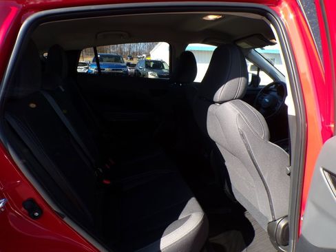 Used 2025 Subaru Crosstrek 2.0i Premium image 21