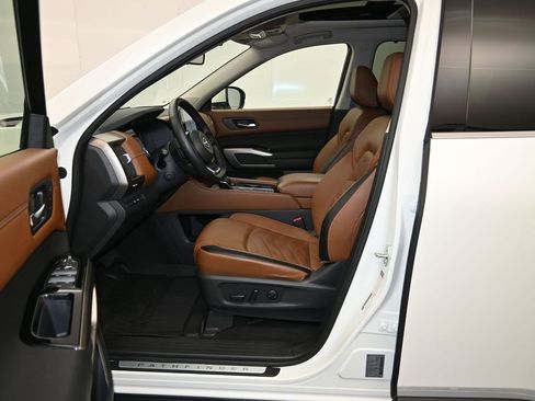 Certified 2023 Nissan Pathfinder Platinum image 22