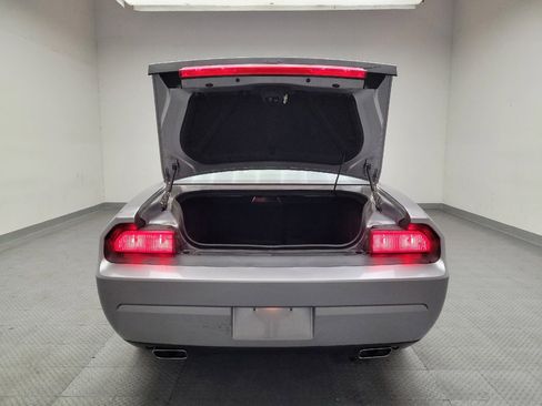 Used 2014 Dodge Challenger SXT image 29