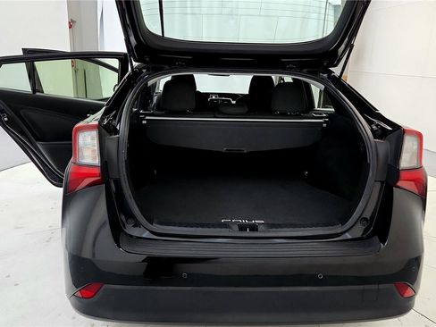 Certified 2019 Toyota Prius LE image 20