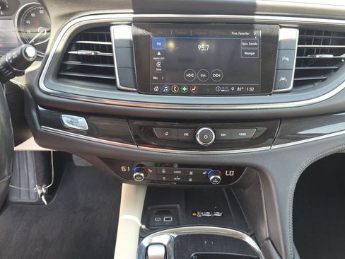 Used 2023 Buick Enclave Essence FWD image 10