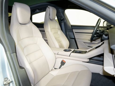 Used 2023 Porsche Taycan 4S image 41