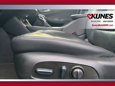 Used 2024 Chevrolet Malibu LT FWD image 11