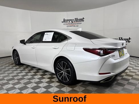 Used 2024 Lexus ES 350 w/ Premium Package FWD image 9