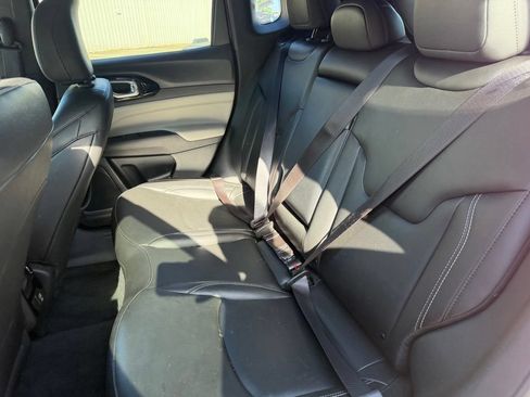 Used 2025 Jeep Compass Limited AWD/4WD image 11