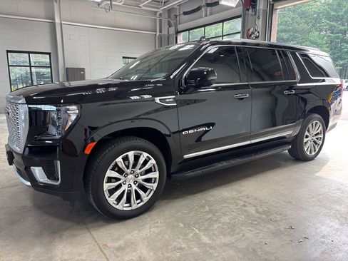 Used 2024 GMC Yukon XL Denali image 4