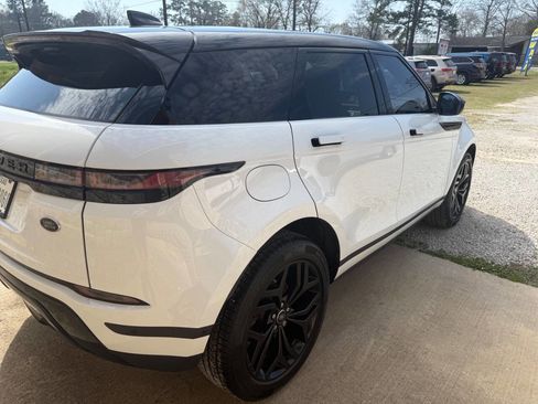 Used 2020 Land Rover Range Rover Evoque SE image 4