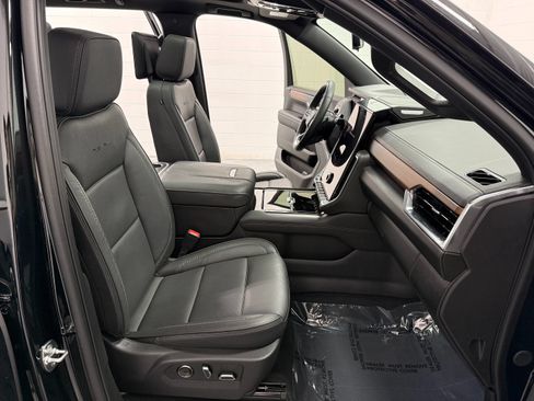 Used 2026 GMC Yukon XL Denali w/ Advanced Technology Package AWD/4WD image 20
