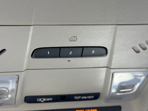 Used 2019 GMC Acadia SLT image 48