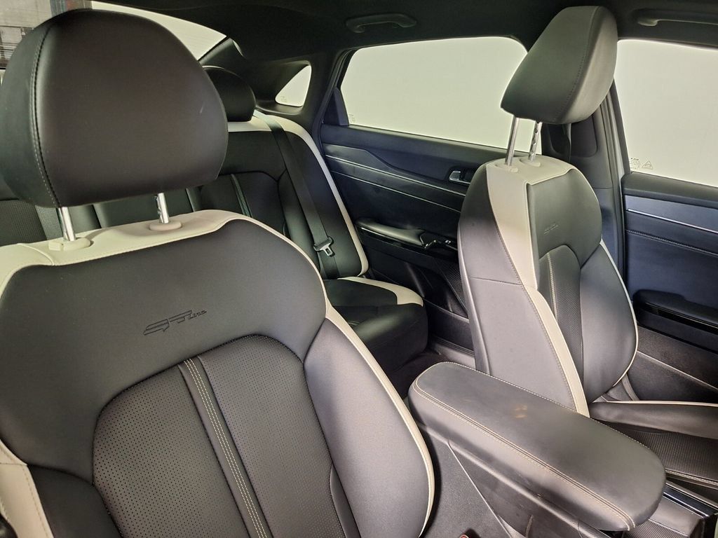 Used 2025 Kia K5 GT-Line w/ GT-Line Premium Package FWD image 27
