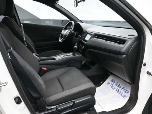 Used 2020 Honda HR-V Sport image 18