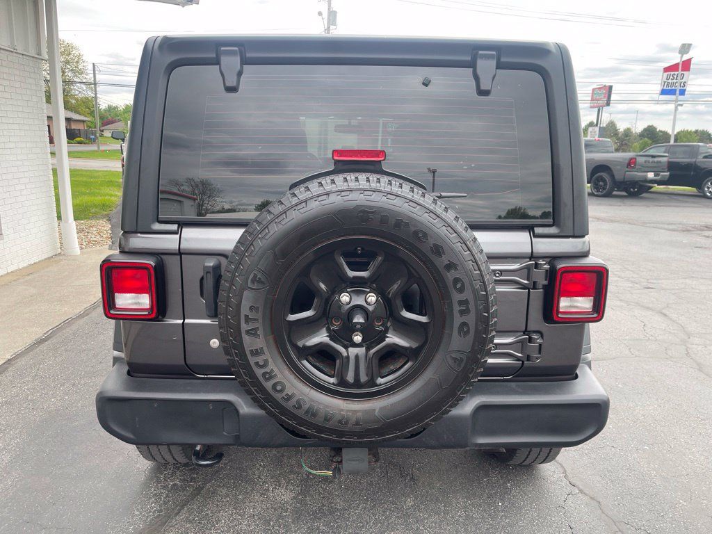 Used 2018 Jeep Wrangler Unlimited Sport AWD/4WD image 5