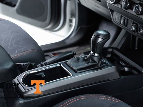 Used 2018 Toyota Tacoma TRD Off-Road image 70