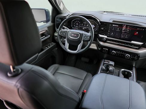 Used 2023 GMC Sierra 1500 SLT AWD/4WD image 30