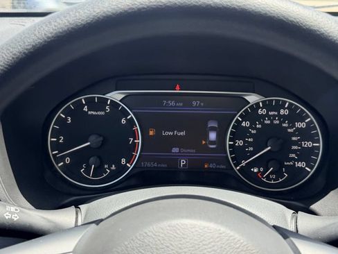 Used 2025 Nissan Altima 2.5 SV FWD image 23