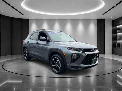 Certified 2021 Chevrolet TrailBlazer RS w/ Sun and Liftgate Package AWD/4WD image 2