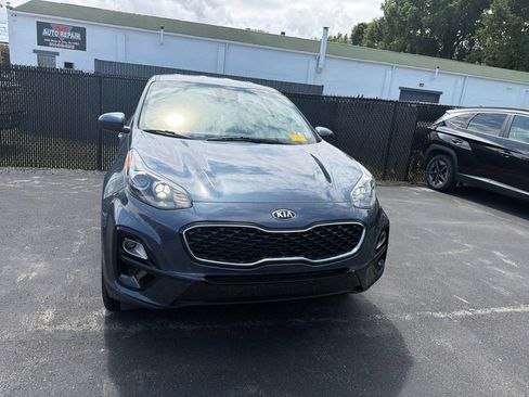 Used 2020 Kia Sportage LX AWD/4WD image 2
