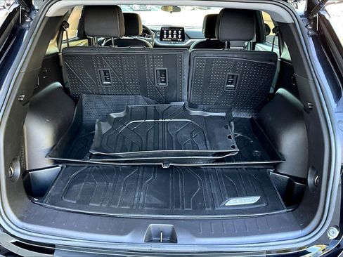 Used 2024 Chevrolet Blazer LT FWD image 35