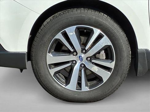 Used 2019 Subaru Outback 3.6R Limited image 9