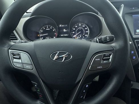 Used 2017 Hyundai Santa Fe Sport image 18