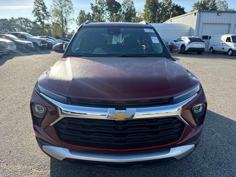 Used 2025 Chevrolet TrailBlazer LT AWD/4WD image 8