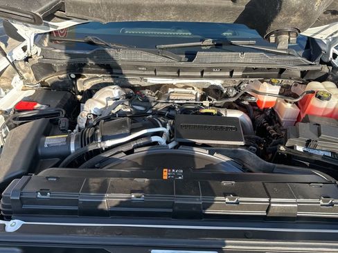 Used 2022 Chevrolet Silverado 2500 LT w/ Convenience Package AWD/4WD image 11