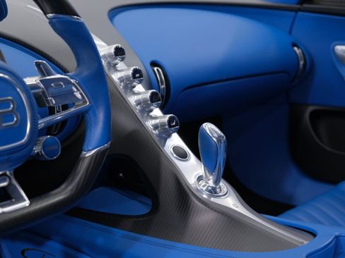 Used 2018 Bugatti Chiron image 25