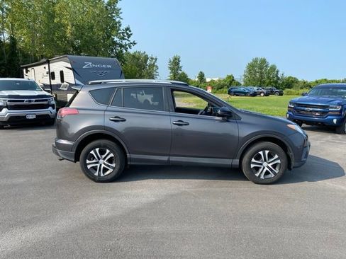 Used 2016 Toyota RAV4 LE AWD/4WD image 23