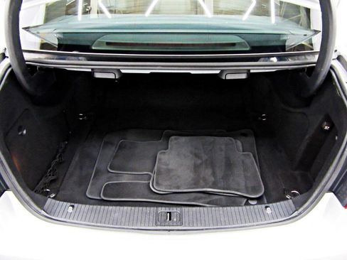 Used 2015 Mercedes-Benz E 350 4MATIC Sedan image 13