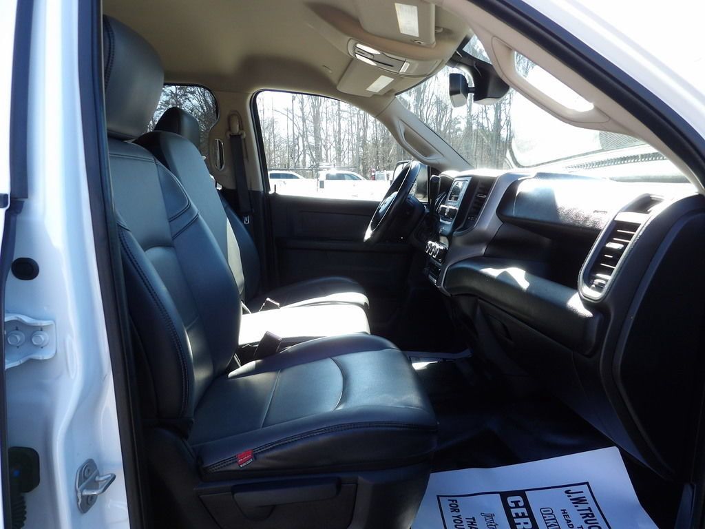 Used 2020 RAM 5500 Tradesman RWD image 40