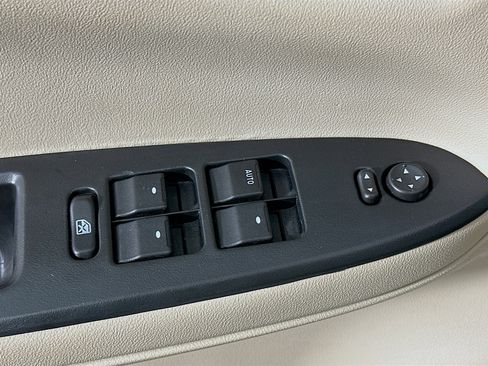 Used 2009 Chevrolet Impala LT image 15