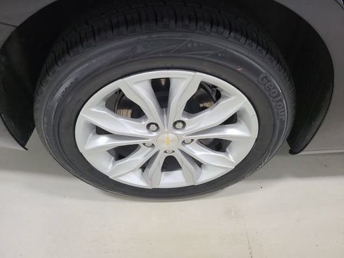 Used 2024 Chevrolet Malibu LT FWD image 35