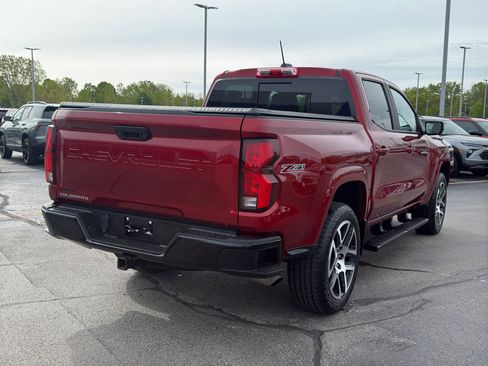 Used 2023 Chevrolet Colorado Z71 w/ Z71 Convenience Package 2 AWD/4WD image 5