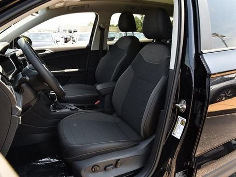 New 2026 Volkswagen Taos SE AWD/4WD image 19