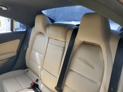 Used 2018 Mercedes-Benz CLA 250 image 6