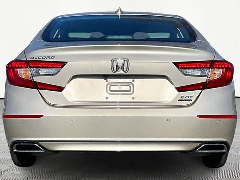 Used 2020 Honda Accord Touring image 7