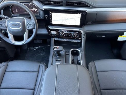 New 2026 GMC Sierra 1500 Denali w/ Denali Reserve Package image 15