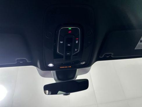 Used 2022 Audi SQ5 Premium w/ Convenience Package image 25