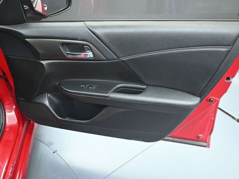Used 2016 Honda Accord Sport image 32