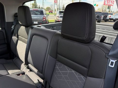 Certified 2025 Nissan Frontier SV image 10