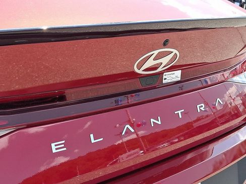 Used 2025 Hyundai Elantra Sport FWD image 31