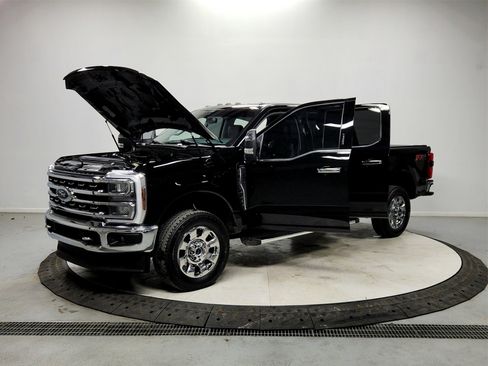 Used 2024 Ford F250 Lariat w/ Chrome Package image 11