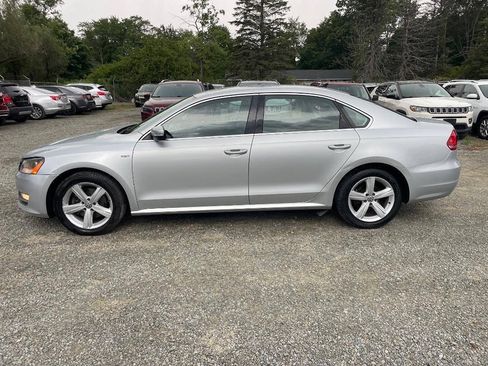 Used 2015 Volkswagen Passat 1.8T Limited Edition FWD image 9