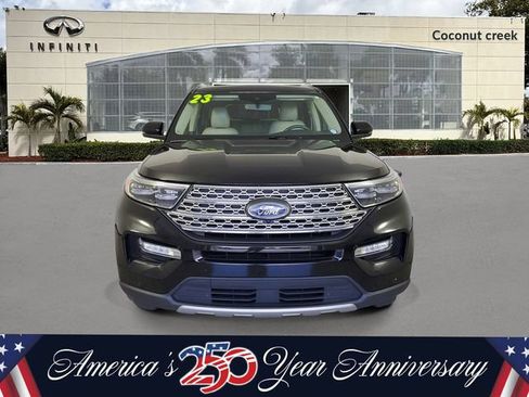 Used 2023 Ford Explorer Limited w/ Equipment Group 301A RWD image 2