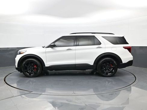 Used 2024 Ford Explorer ST w/ Equipment Group 401A AWD/4WD image 8