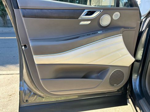 Used 2023 Genesis GV80 2.5T Prestige w/ Prestige Package image 9