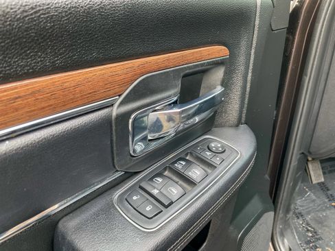 Used 2017 RAM 1500 Laramie w/ Cold Weather Group AWD/4WD image 14